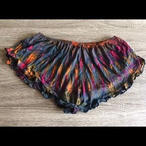 Colorful short shorts